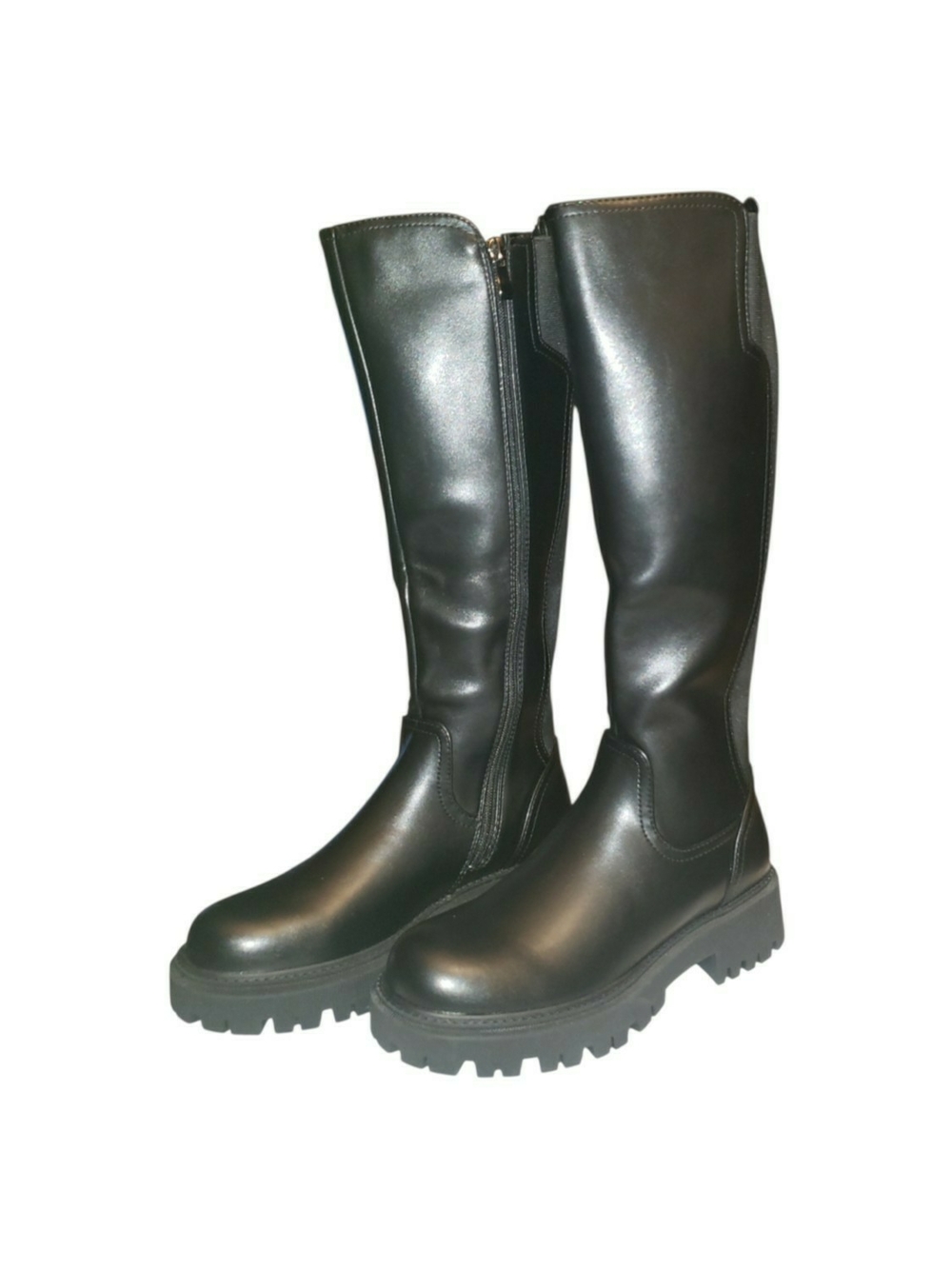 Womens size 7 black knee-high lug-sole boot featuring a side zipper closure.